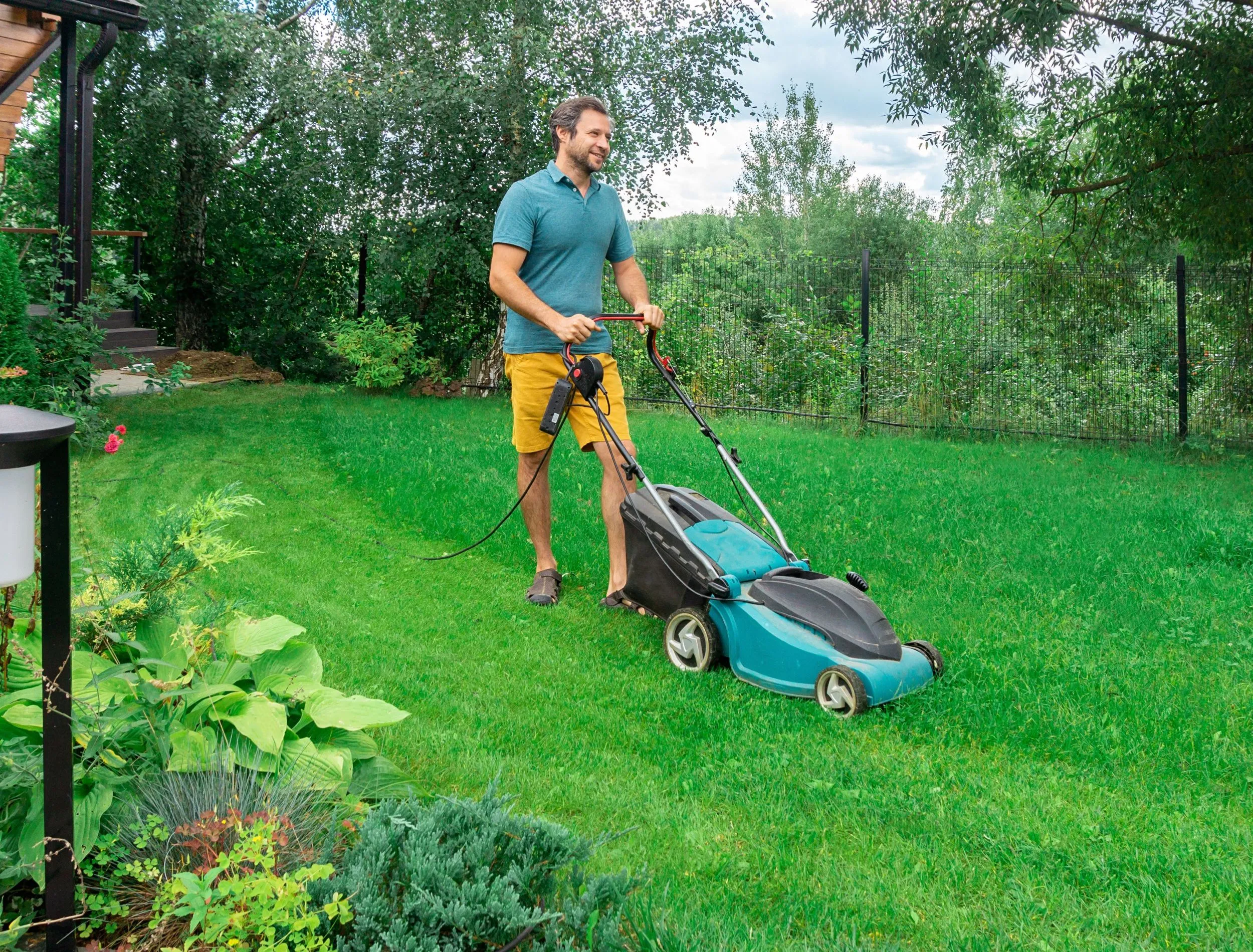 How To Improve Lawn Mowing Techniques Easily