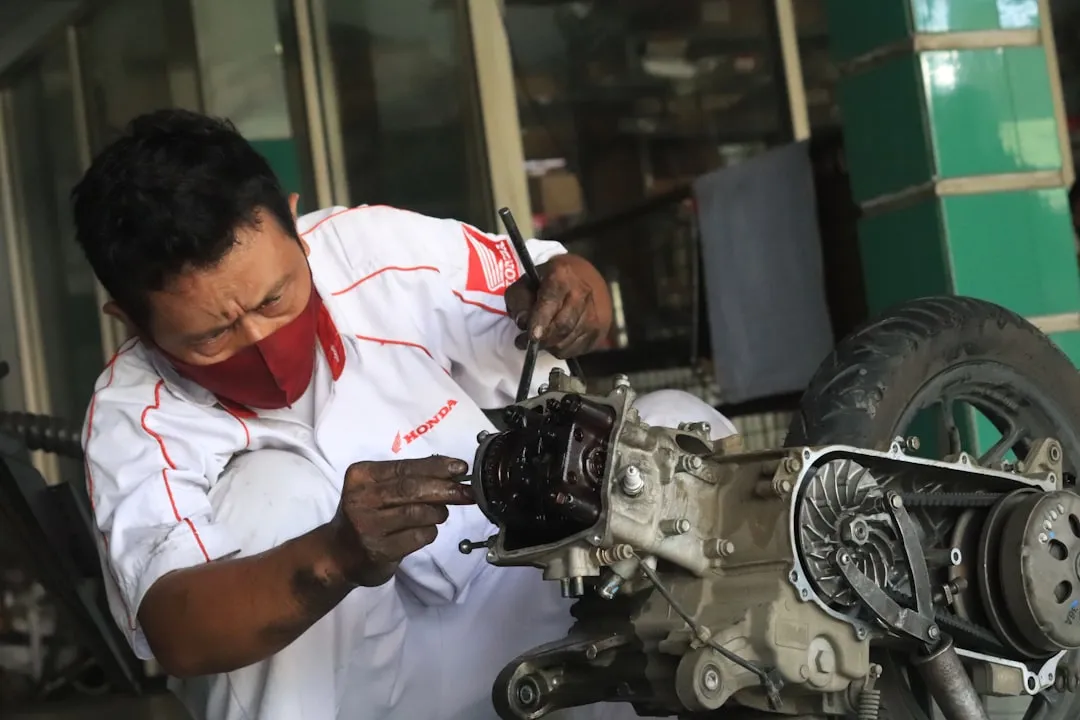 how to change oil in honda lawn mower