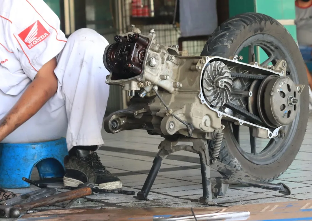 how to change oil in honda lawn mower